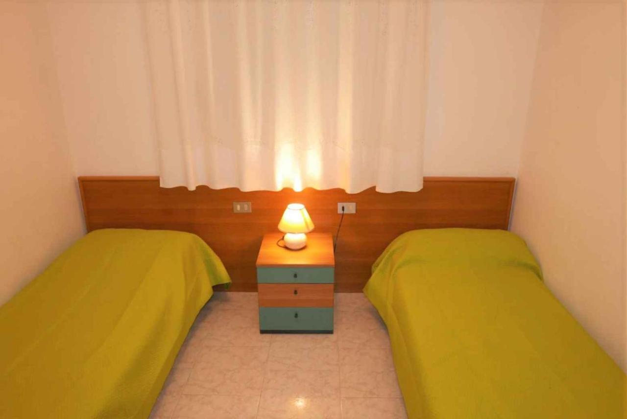 In 24626 Apartment *